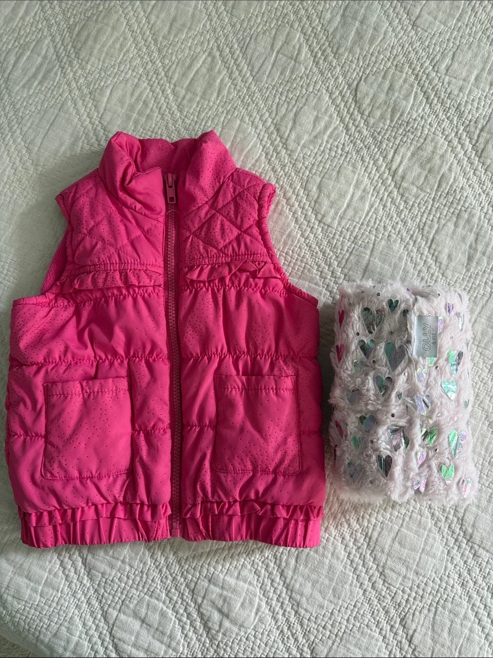 The Children’s Place Pink Quilted Puffer Vest + Heart Print Infinity Scarf 4T